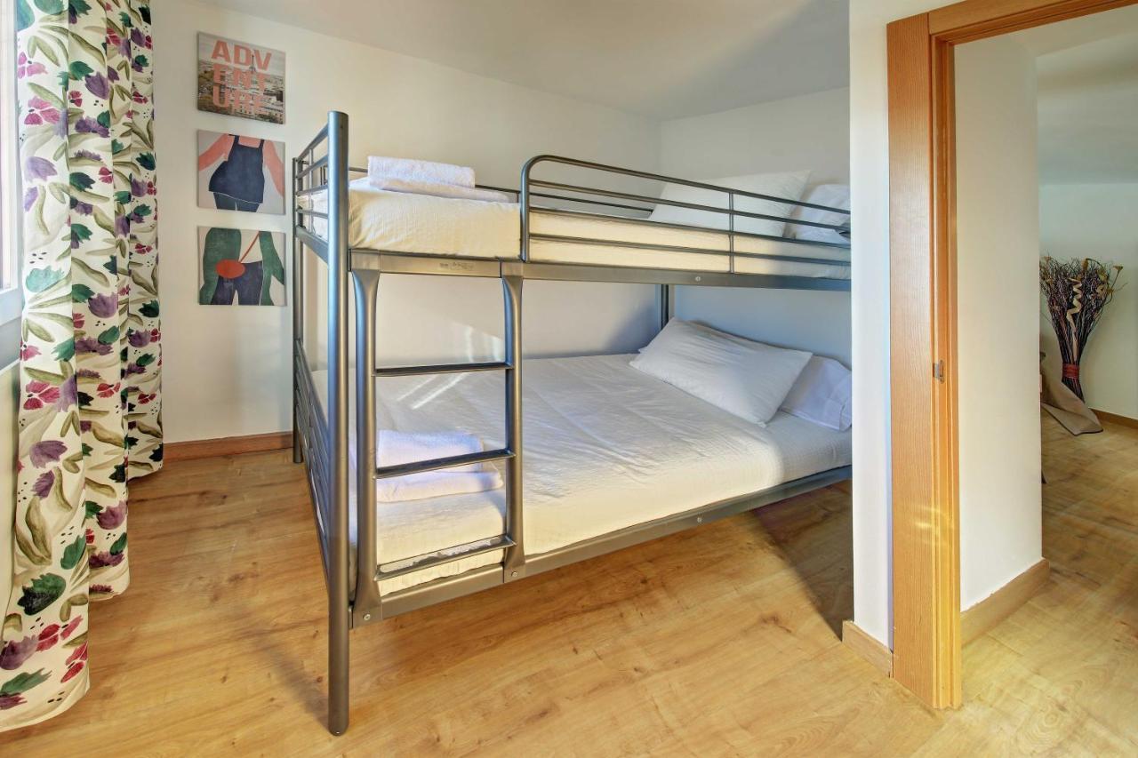 Apartament Pau Casals, 2 Min Walk From The Sea & Sea View Lloret de Mar Exteriér fotografie