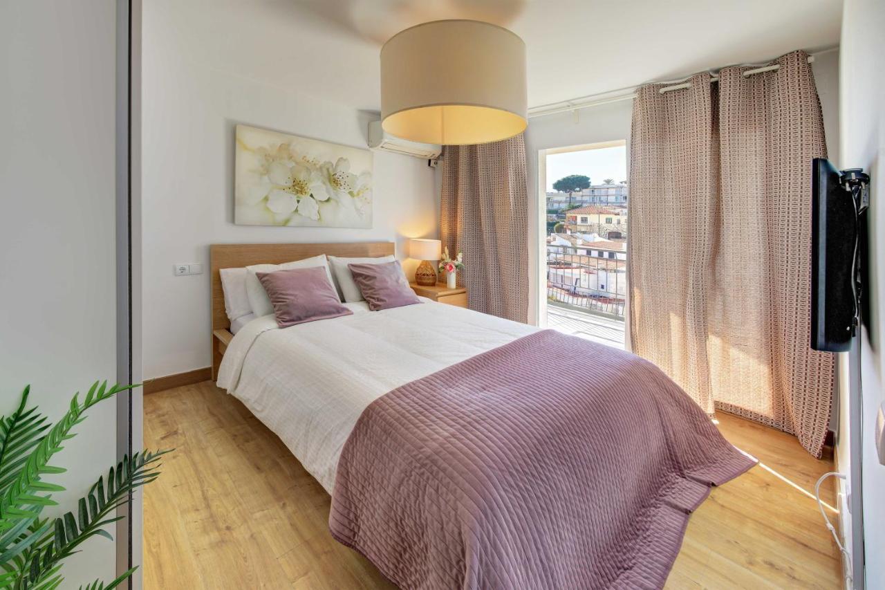 Apartament Pau Casals, 2 Min Walk From The Sea & Sea View Lloret de Mar Exteriér fotografie