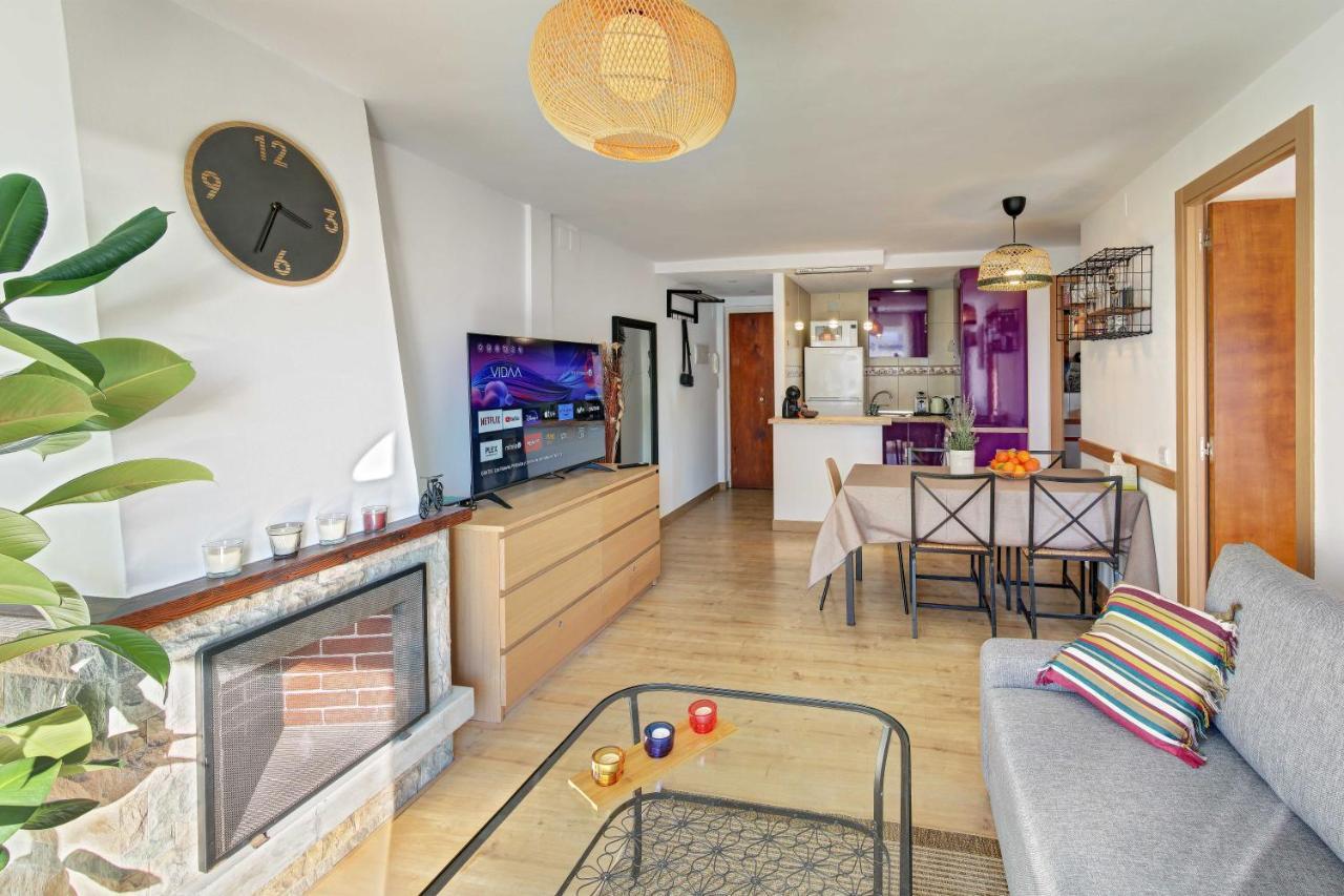 Apartament Pau Casals, 2 Min Walk From The Sea & Sea View Lloret de Mar Exteriér fotografie